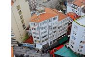 IS-3654, Wohnung mit Balkon und separater Küche in Istanbul-Kadiköy