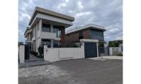 AN-2102, Neubau-Villa mit Balkon und Pool in Antalya-Aksu