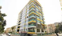 AL-1808, Möblierte 2+1-Wohnung (120 m²) aus dem Jahr 2019 mit Innen- und Außenpools, Sauna und Hamam, 500 m vom Meer entfernt im Zentrum von Alanya