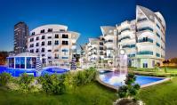 AN-2388, Exklusive Immobilie mit eigenem Parkplatz und Balkon in Antalya Konyaalti