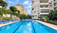 AL-1998, Pool und Garten, 400 m vom Meer entfernt – Helle, möblierte 2+1-Wohnung mit 110 m² Wohnfläche und amerikanischer Küche im 1. Stock, Oba
