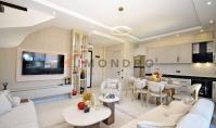 AL-2040, Zweistöckige Maisonette-Wohnung mit Blick auf die Burg – möblierte 112 m² große 2+1-Wohnung in einer Wohnanlage mit Hallenbad, Kino und Hamam, Oba