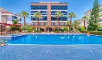 AL-2112, Große Terrasse über dem Pool – Möblierte 200 m² große 4+1-Maisonettewohnung mit Innenpool und Spa, 700 m vom Meer entfernt, Tosmur