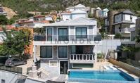 AL-2119, Blick auf die Burg und das Meer von einer neuen, möblierten 210 m² großen 3+1-Villa mit Infinity-Pool, Sauna und Hamam in Bektaş