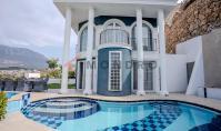 AL-2126, Villa mit privatem Pool, Kino- und Billardraum – 220 m², 4+1-Zimmer-Wohnung auf drei Etagen, Garten, Kargıcak