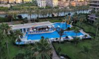 AL-2116, Blick auf den Pool und den Fluss – renovierte, möblierte 2+1-Wohnung mit 110 m², 300 m zum Meer, Tosmur (um 11.000 € reduziert)