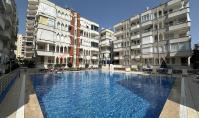 AL-2136, Balkon mit Blick auf den Pool und die Berge – Helle 85 m² große 2+1-Wohnung im 5. Stock, Mahmutlar