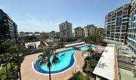 AL-2153, Blick auf die Burg und das Meer – Möblierte 67 m² große 1+1-Wohnung mit Blick auf den Poolgarten in Cikcilli