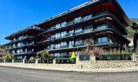 AL-2189, Komplex im Resort-Stil mit Hallenbad, Hamam und Fitnessstudio – 85 m² große 2+1-Wohnung mit Balkon und Blick auf den Pool, Zentrum von Alanya