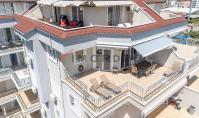 AL-2196, Große Terrasse mit Blick auf die Burg – 201 m² große 3+1-Maisonettewohnung mit Tennisplatz und Pool, Cikcilli (um 6.600 € reduziert)