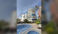AL-2239, Direkt am Meer – Unmöblierte 220 m² große 3+2-Maisonettewohnung mit großer Dachterrasse und Pool mit Wasserrutsche, Mahmutlar