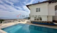 AL-2299, Villa mit Meer- und Schlossblick, Gemeinschaftspool und Terrassen: 150 m², 3+1 in Alanya Tepe